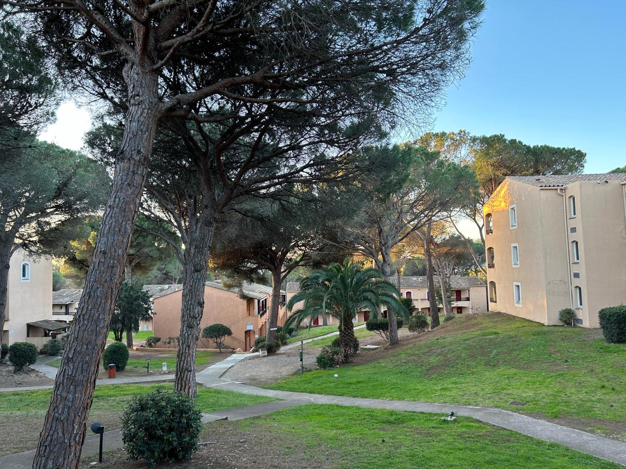 Domaine Valescure Appartement 1 Ou 2 Pieces Vue Jardin Ou Piscine Saint-Raphael (Var) Exterior foto
